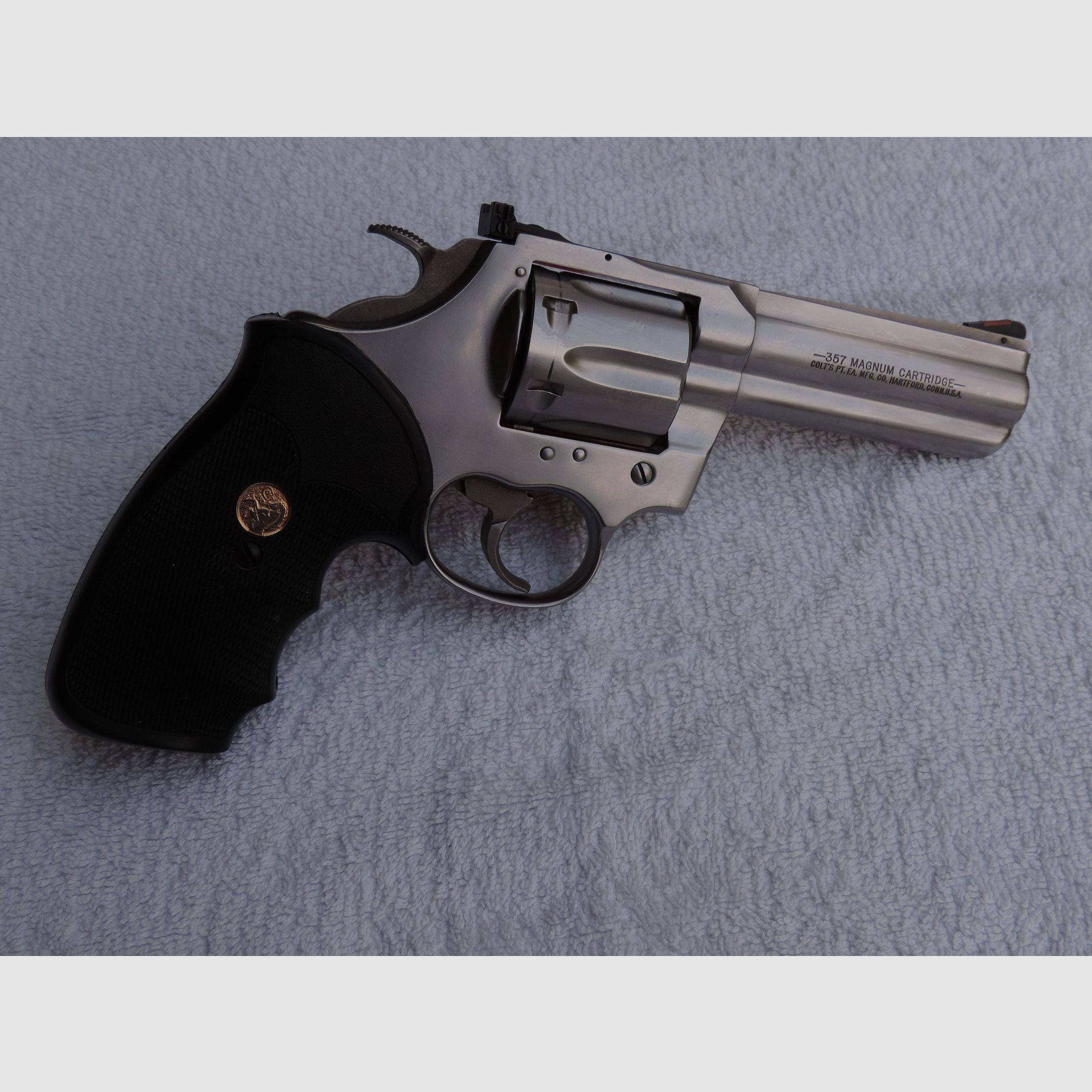Colt King Cobra 4 pulgadas 357. Mag