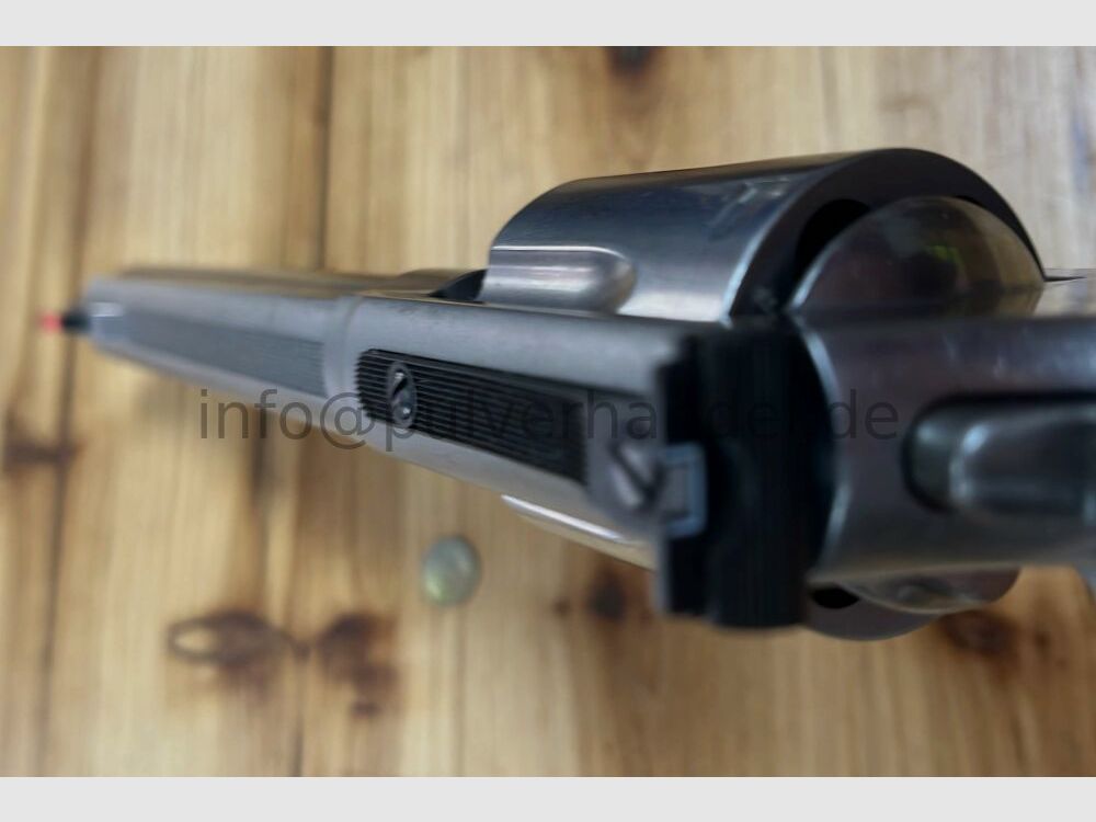 Smith & Wesson 686-5 .357Mag