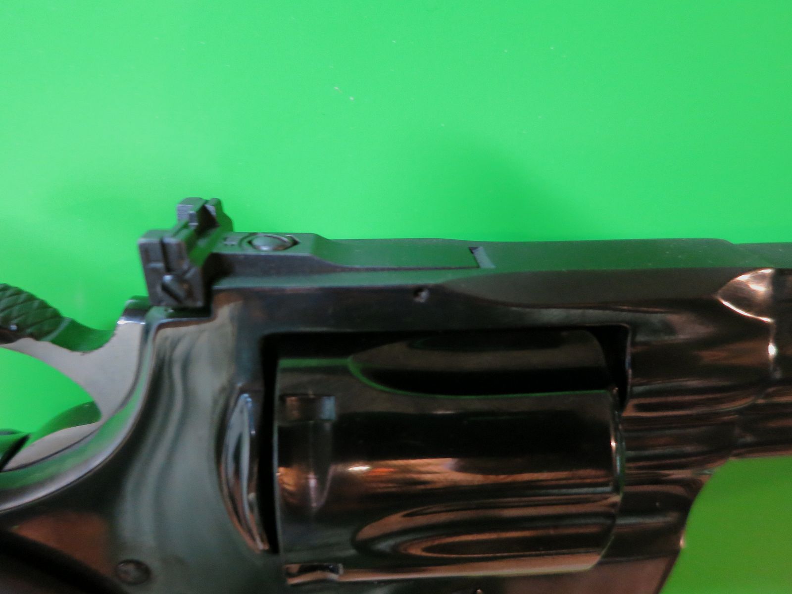 1985 COLT PYTHON, Royal Blue, .357 Magnum, 6" barrel, rubber sport grip #19-