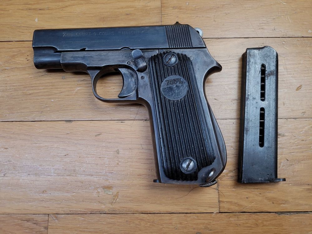 Schöner Unique Rr51 Pistol – Kal. 7,65mm – Waffenfabrik der Französischen Pyrenäen – Fortsetzung des Kriegsmodells der Besatzung – Sehr gute Verarbeitung – Exzellente Handhabung – Zwei Magazine 9 Schuss – Eine Mini 1911A1 in 7,65! – Exemplar in sehr gutem Zustand! – TBE+, Bild 2 von 17