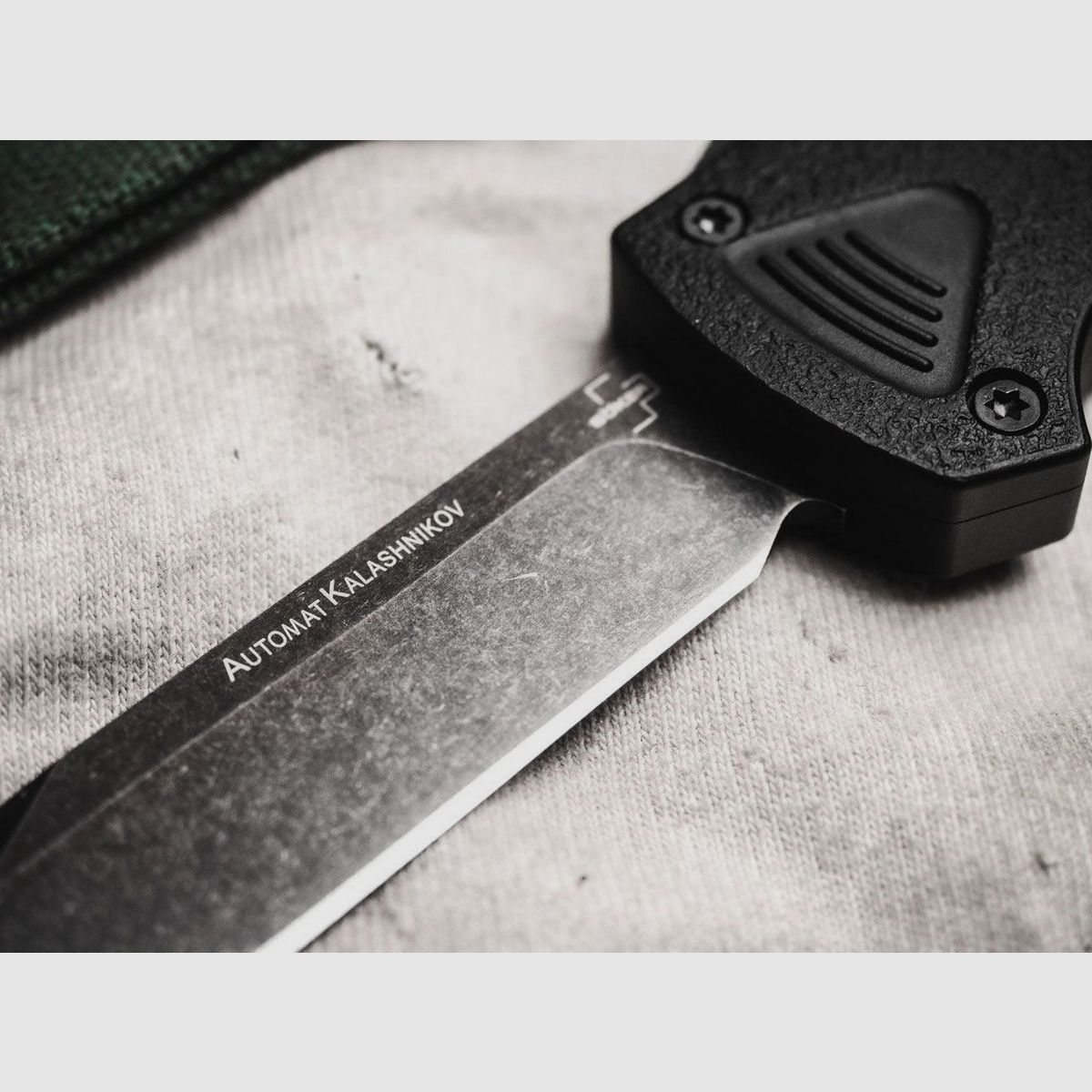 Böker Plus Kalashnikov OTF Bowie Automatikmesser, Bild 8 von 14