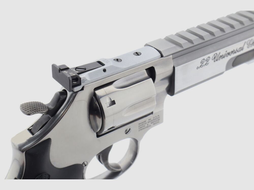 Smith & Wesson 617 Campeón Universal Revólver de Calibre .22 S&W