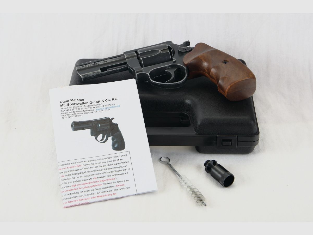 Verkaufe einen neuwertigen Schreckschuss Revolver ME 38 Magnum im Antik Look mit Holzgriffschalen