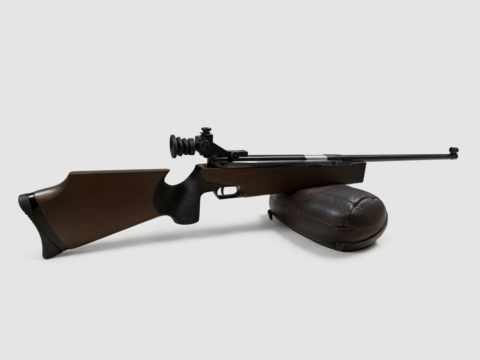 Air rifle Feinwerkbau Model 300 for right-handed shooters