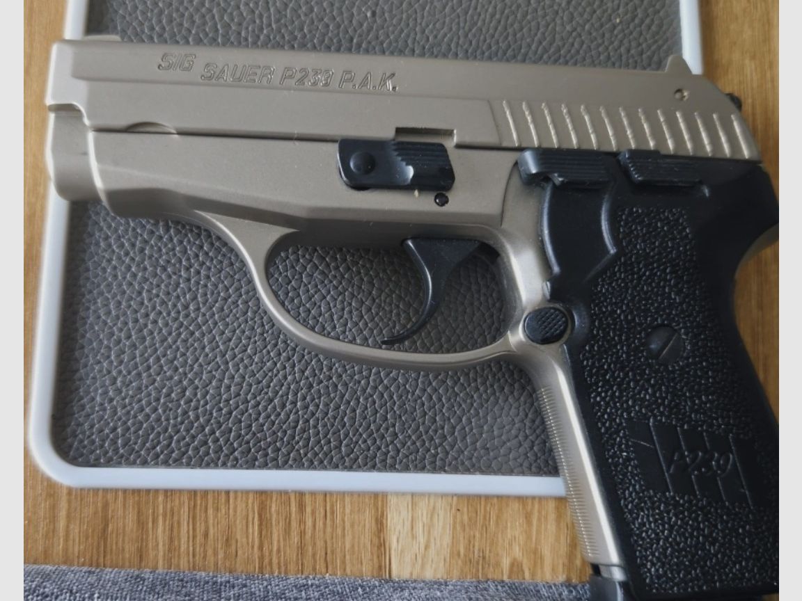 Blank pistol Sig Sauer 9mm