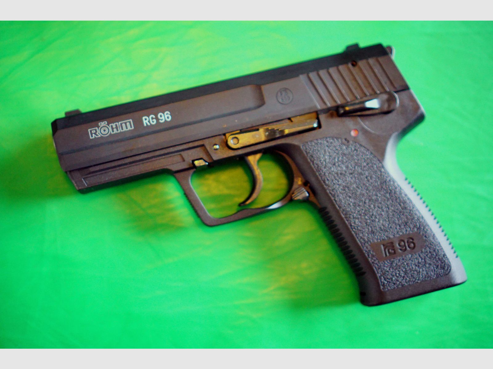 Röhm RG 96 Schreckschuss Pistole brüniert (PTB 699) neuwertig!