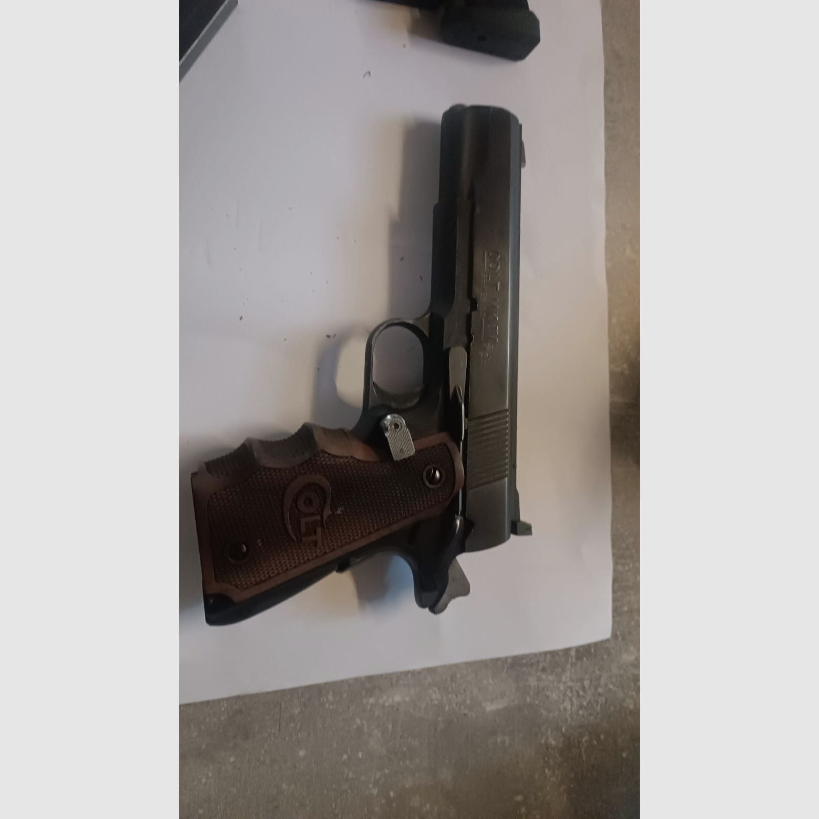 Verkaufe: Colt 1911 Serie 80 – Kaliber .45 ACP mit zwei Wechselsystemen (9mm & .22lr)