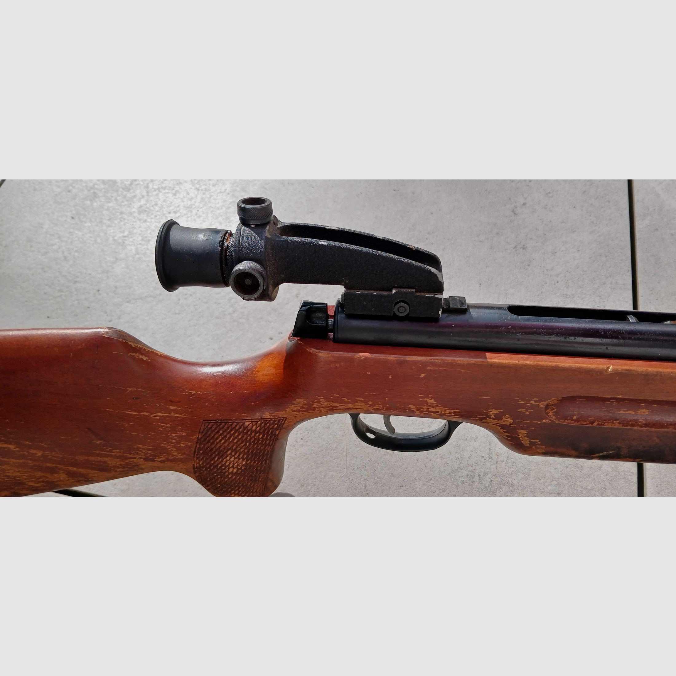 Karabinek pneumatyczny Model 311