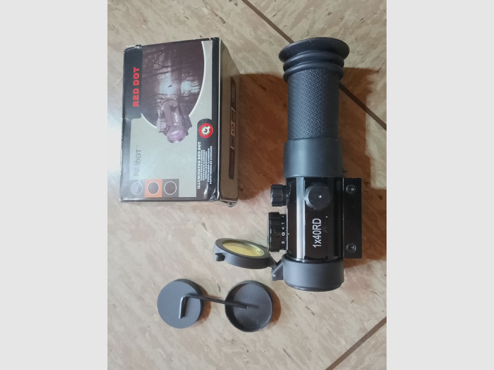 Red DOT red or green crosshair with sunshade cap yellow 11mm rail 21mm Picatinny new