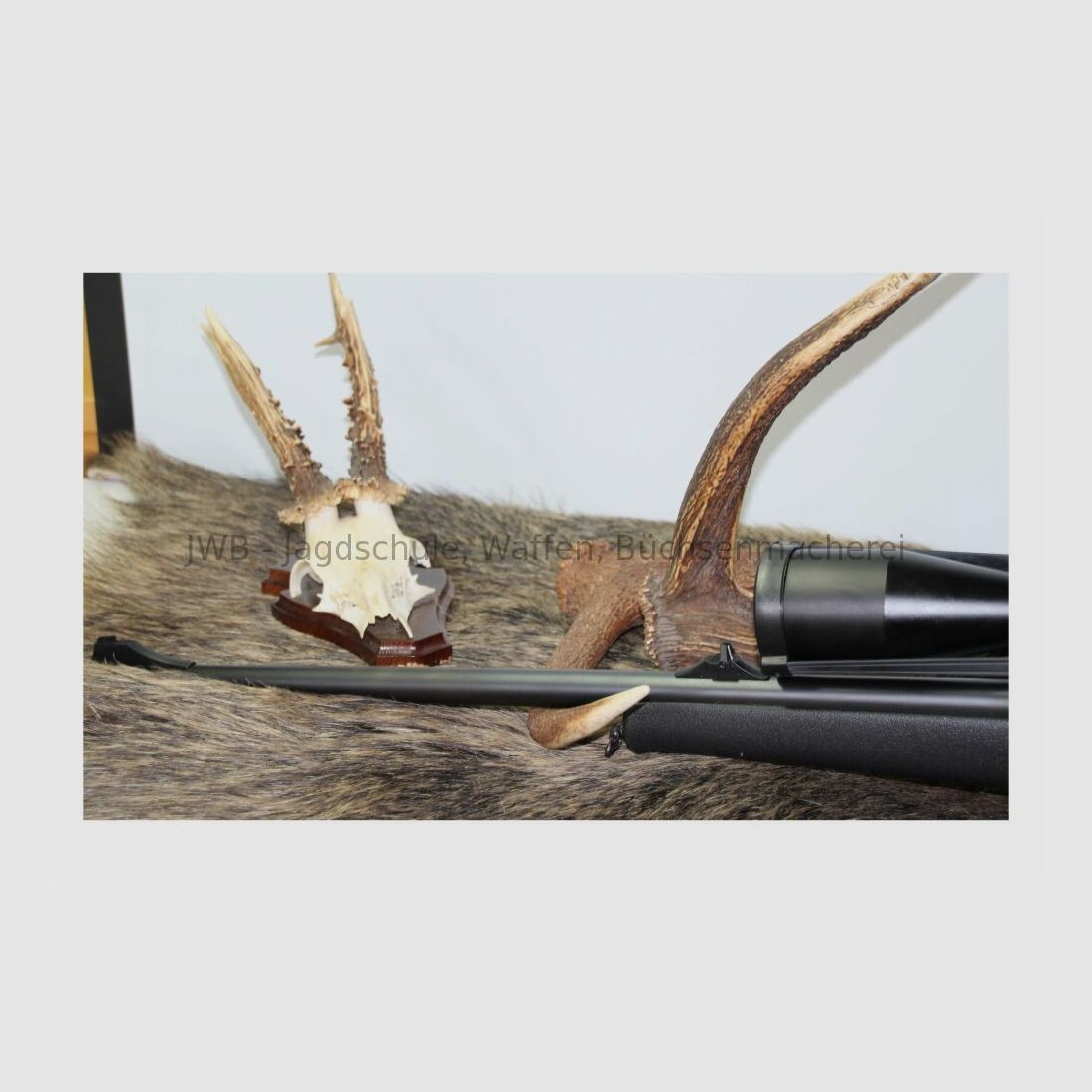 Blaser R93 Offroad Semi-Weight con ottica - arma ideale per la caccia al cinghiale - .300WinMag, immagine 4 di 8
