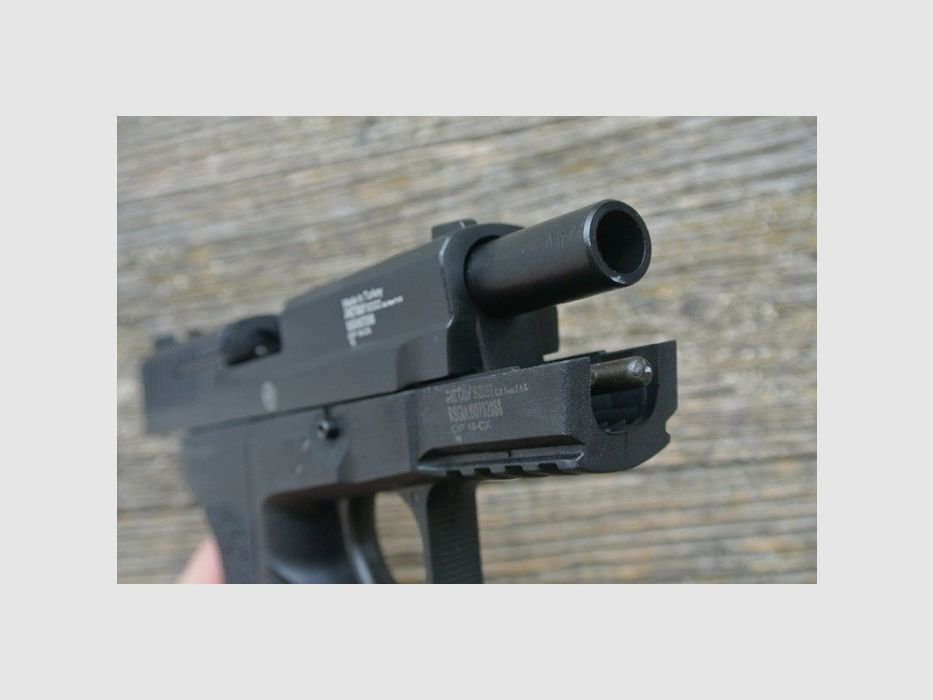 RETAY S2022 9 mm P.A.K. – SIG Sauer SP2022 Replica – Schreckschusspistole / EU-weiter Versand