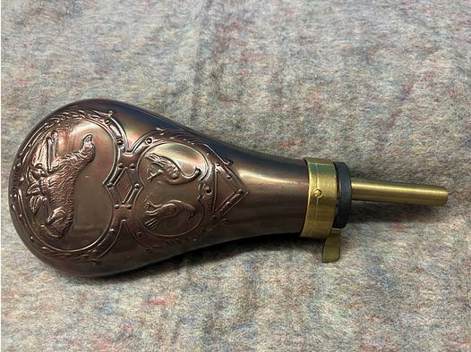 Pulverflasche mit Jagdhund Motiv