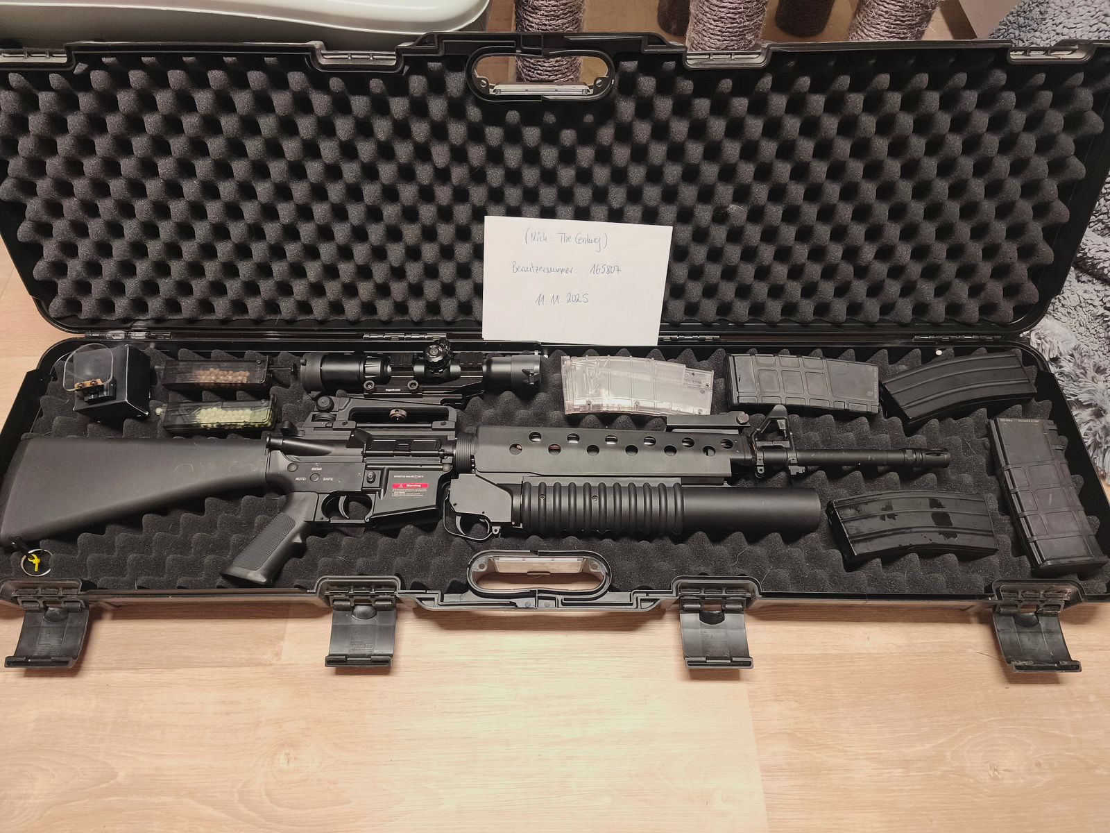 E&C M16 w tym M203 UGL S-AEG Wersja 3 w tym akcesoria