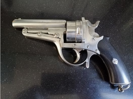 Rare Revolver à système Galand – rare en calibre 9mm – 6 coups – du quasi réglementaire pour le conflit de 1870/1871 – ingénieux système d&rsquo;extraction collective – Superbe