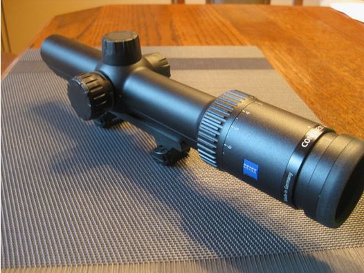 TOP NEUWERTIGES "Made in Germany" ZEISS V6 1,1 - 6 x 24 M (Innenschiene) sowie Absehen-60 und Original Blaser/Sauer Sattelmontage !! Für Blaser-Waffen und die neue Sauer 505 !! Kein Mauser-Swarovski-Leica-Steyr-Kahles-DDoptics-SteelAction