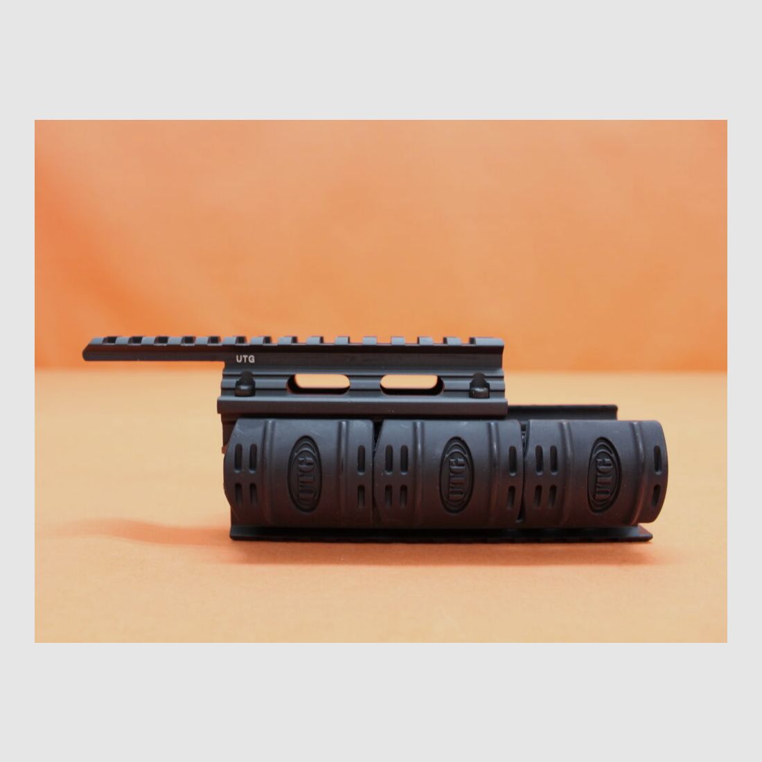 UTG - Leapers Kalashnikov AKM: 4-Rail-System/-Handschutz UTG (MNT-HG478SA) Alu schwarz inkl. Railprotektoren