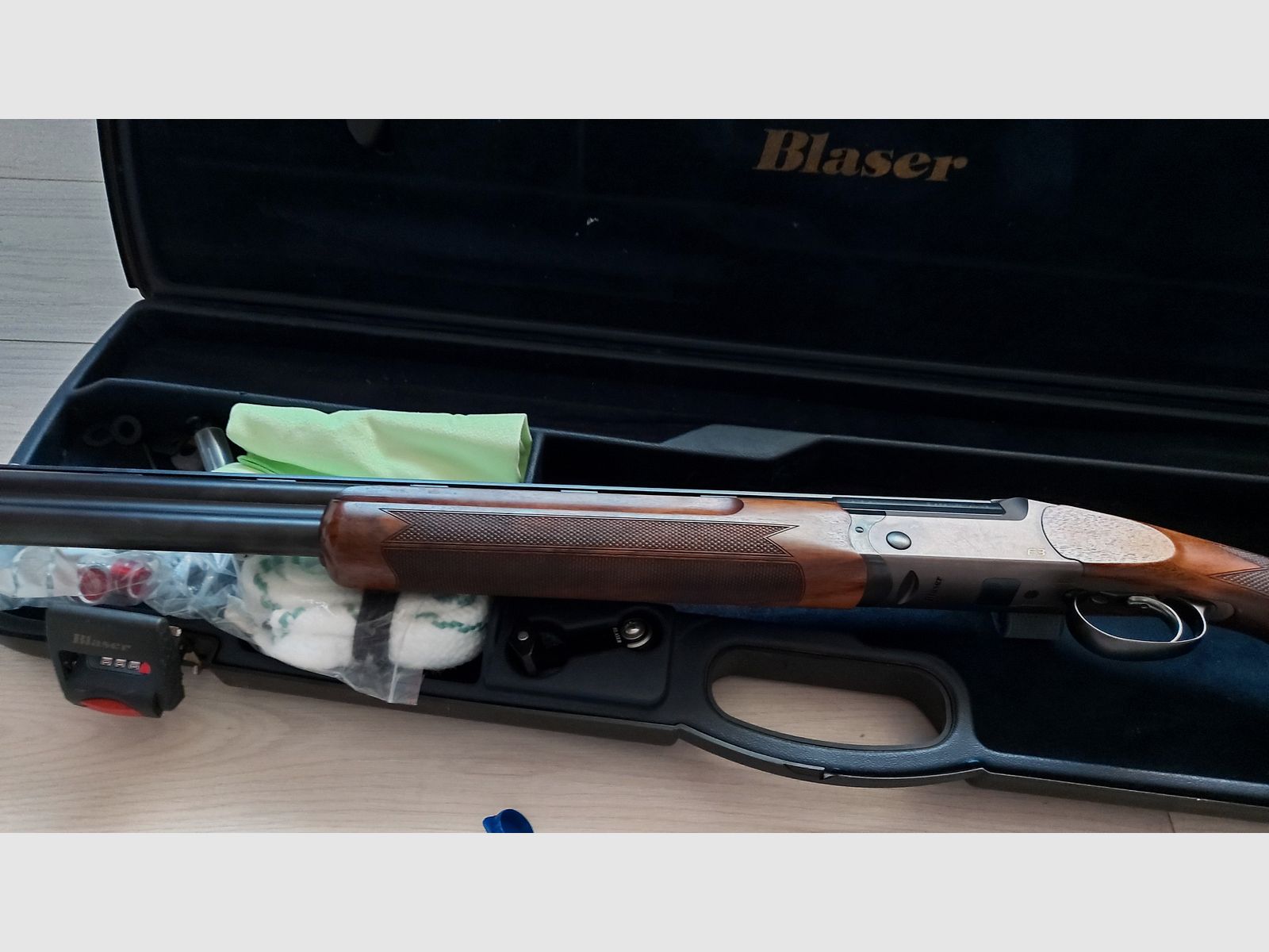 Blaser F3 Competition Cal. 12 – condizioni molto buone – valigia & Briley Chokes