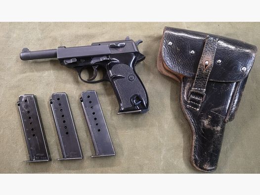 Walther P38 Pistolentasche und 4 Magazine