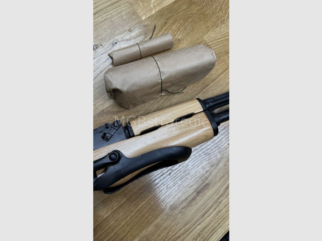 Cugir Modèle 64 Canon Court - carabine semi-automatique 7,62x39 - canon de 32 cm avec crosse repliable Modèle 64SB - canon durci par chrome - canon court de 32 cm - version civile AKMS / Système AKM / AK47 AK-47