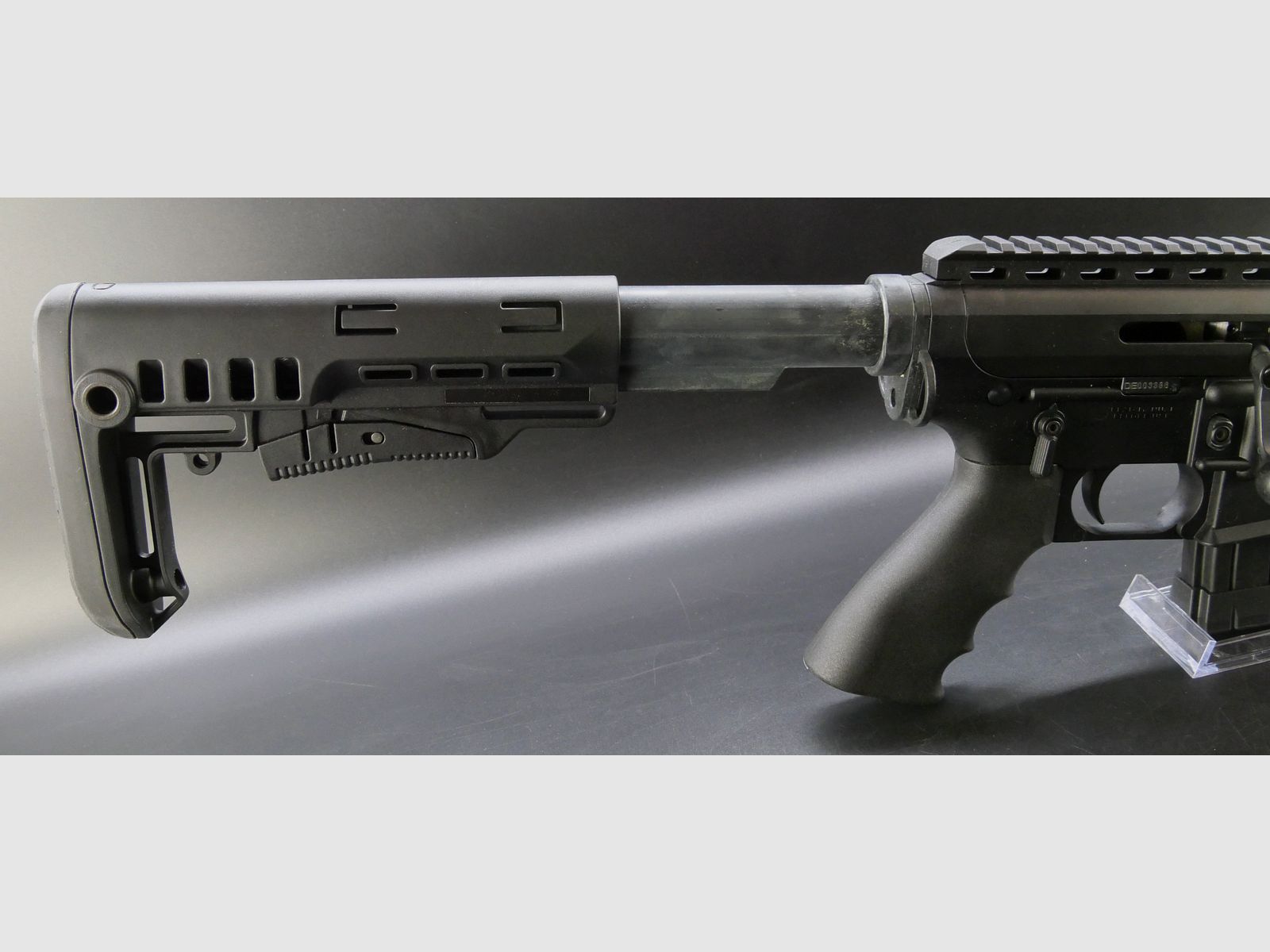 Pallas BA15-22 .22LR KK Repetierbüchse AR15 Look SD Attrappe