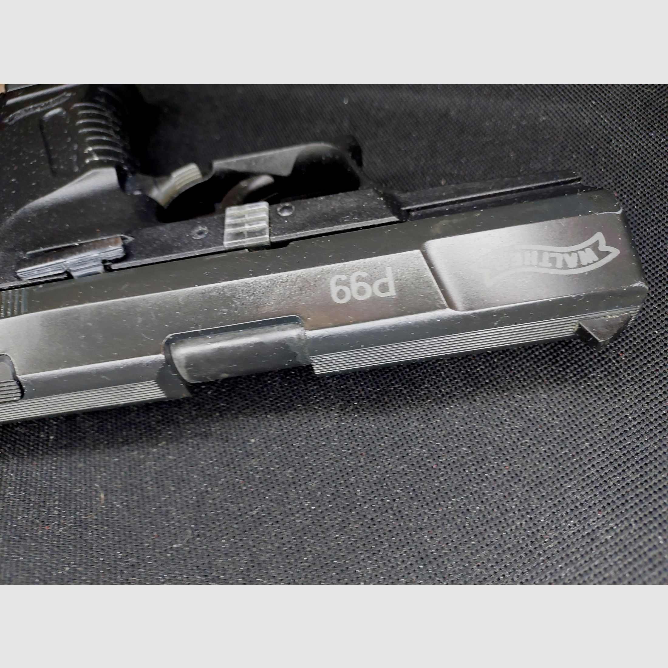 Walther P99 blank firing pistol 9mm P.A.K. (PTB 762) P 99