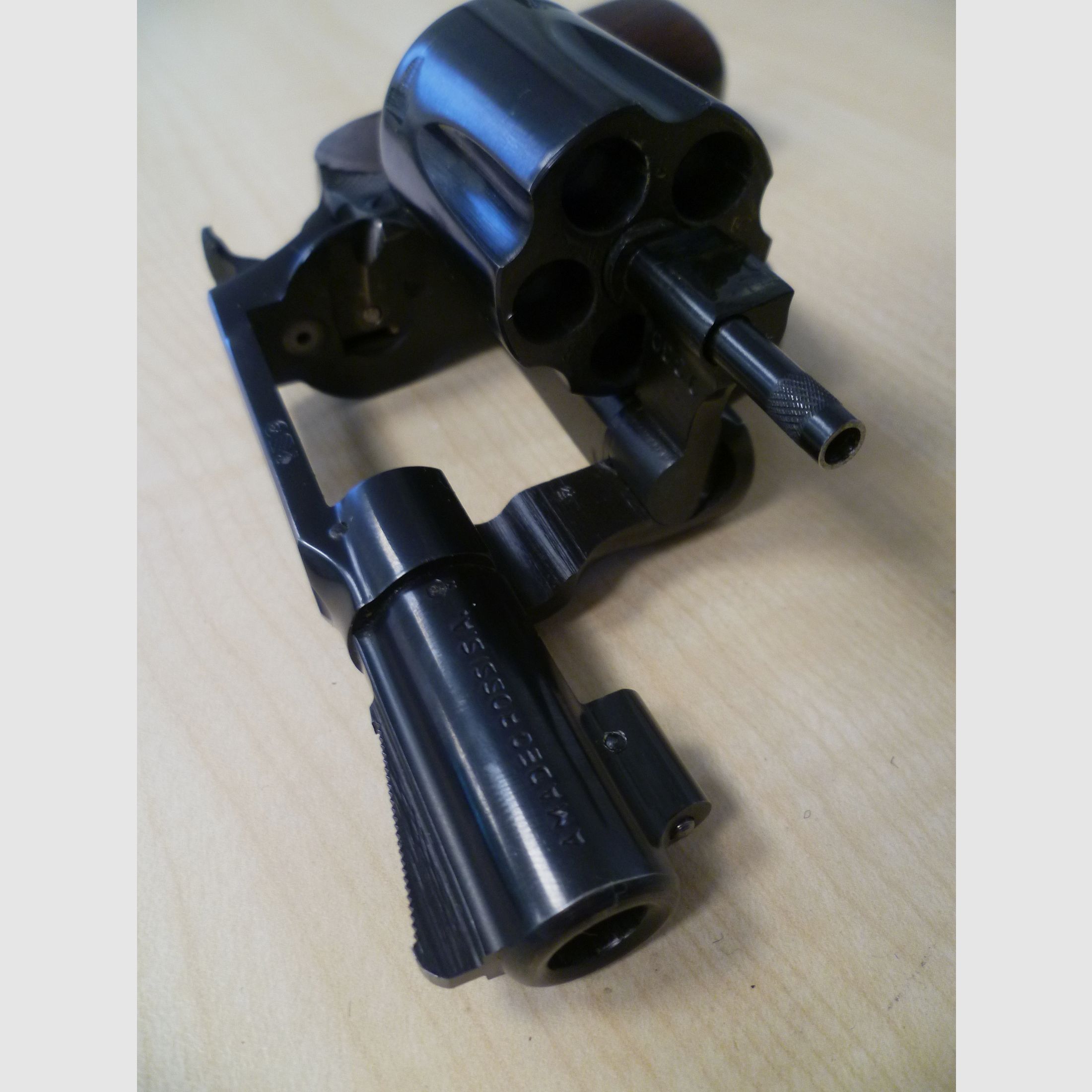 Revolver Rossi Model 27 .38 Special