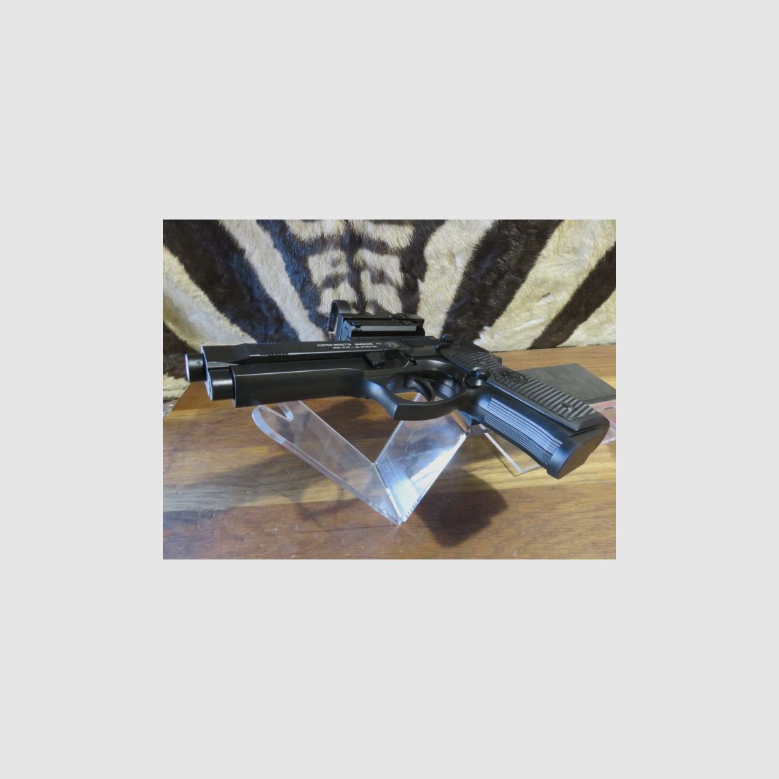 Pistole Co2 UMAREX Beretta Mod.92FS Kal.4,5mm + Rotpunktvisier, Bild 5 von 7