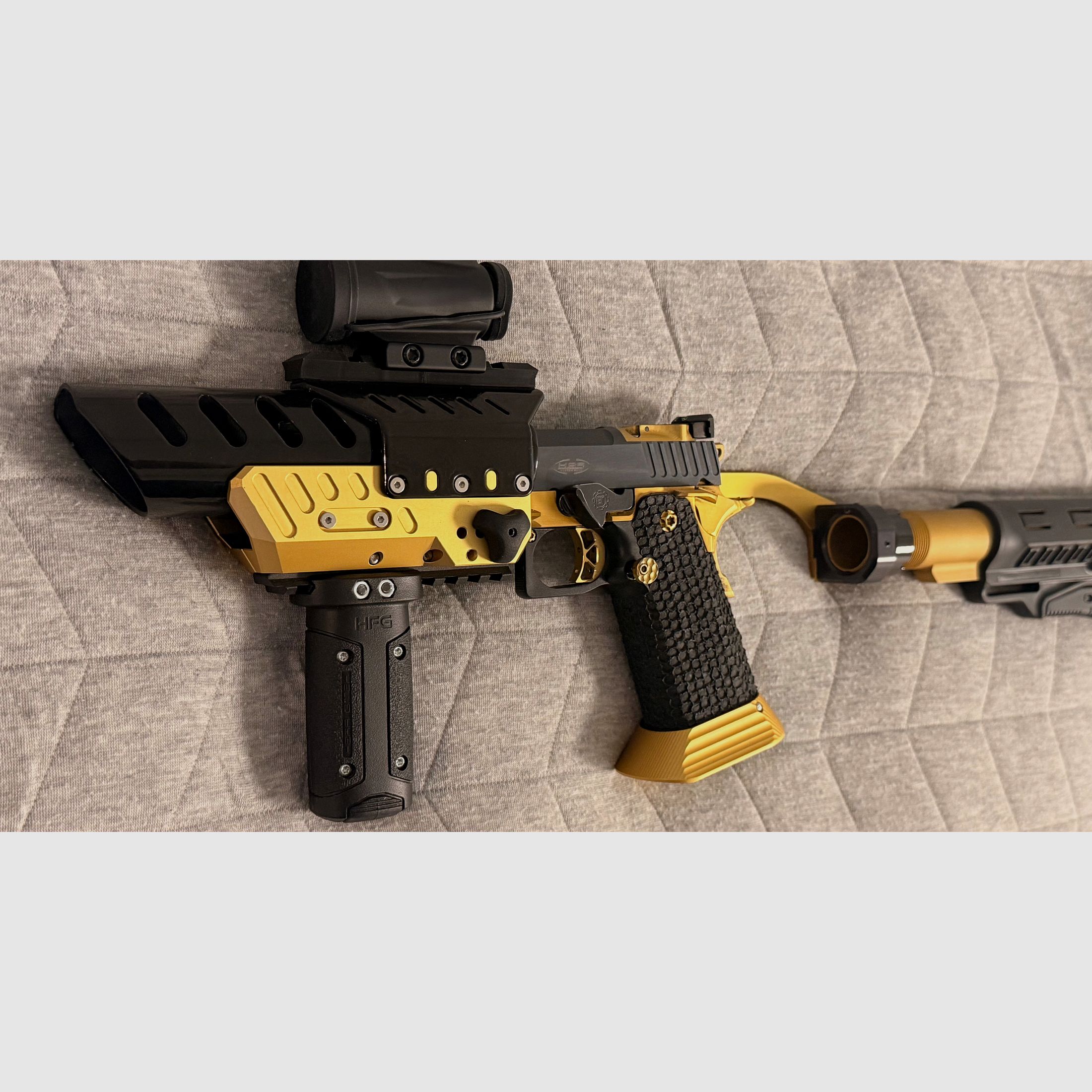 IPSC Standard Optic STI 2011 HPS Guns Range Master 5.4“ with front cut, Picatinny rail weapon is optic ready and Odin2 stock