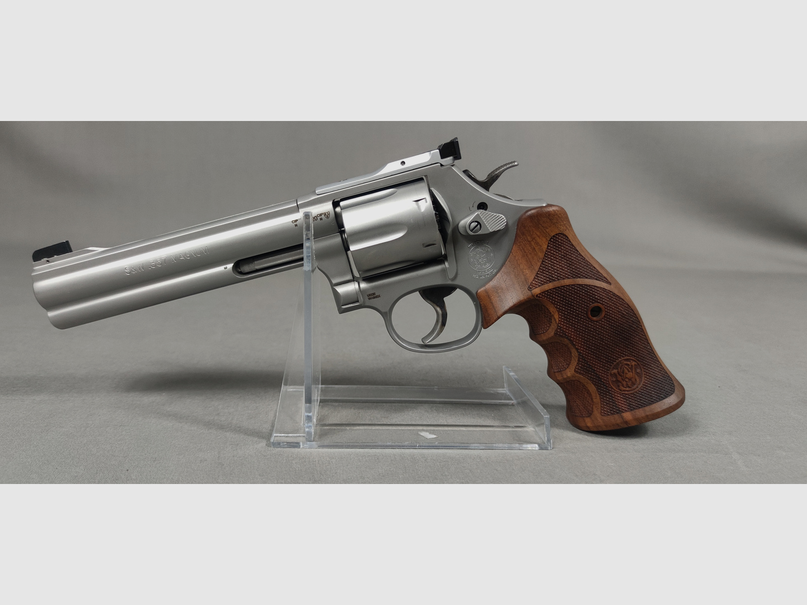 Smith & Wesson 686-6  Target Champion 