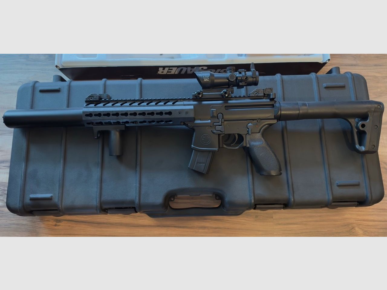 Co2 Sig Sauer MCX mit Zubehör.