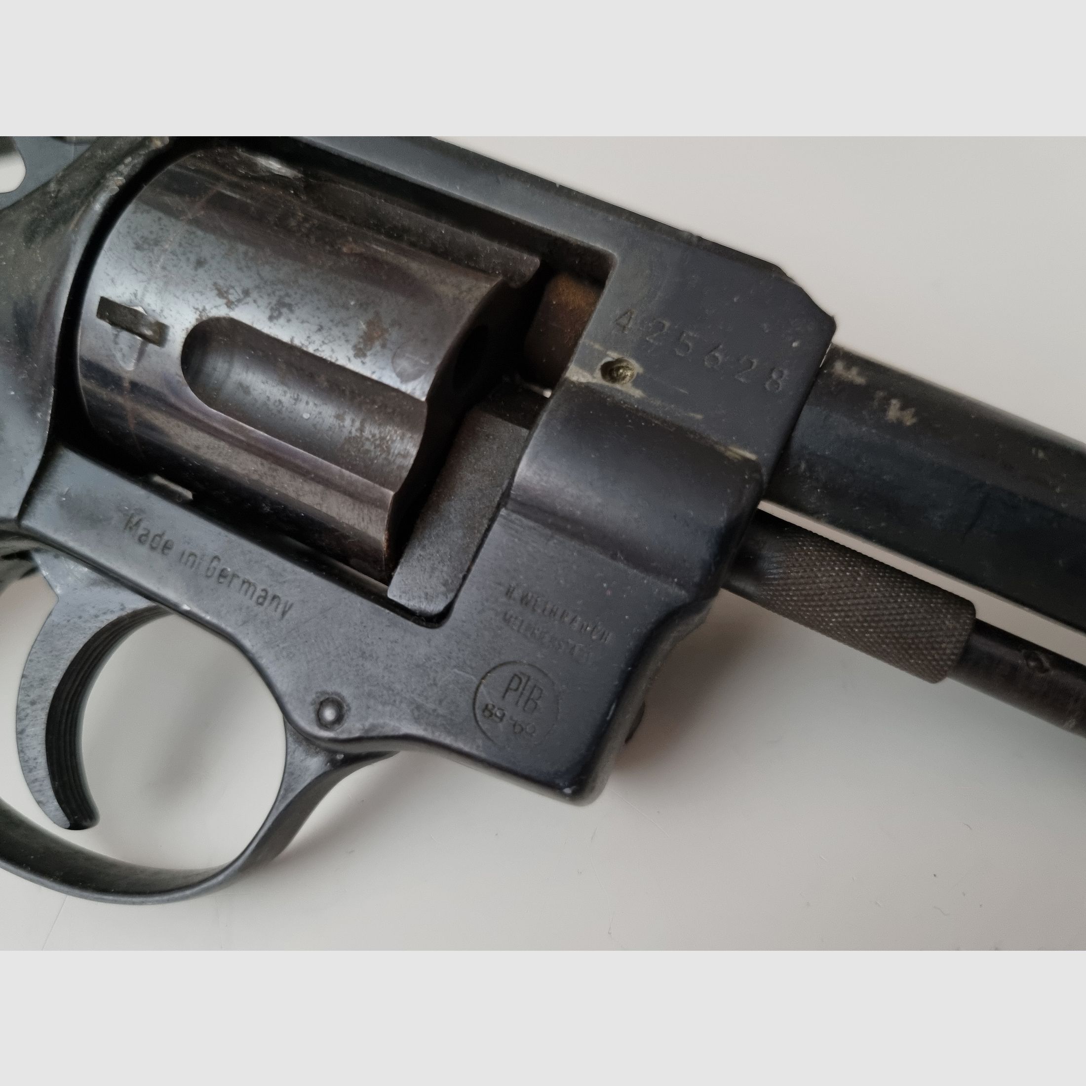 Arminius HW 1G blank firing revolver + accessories