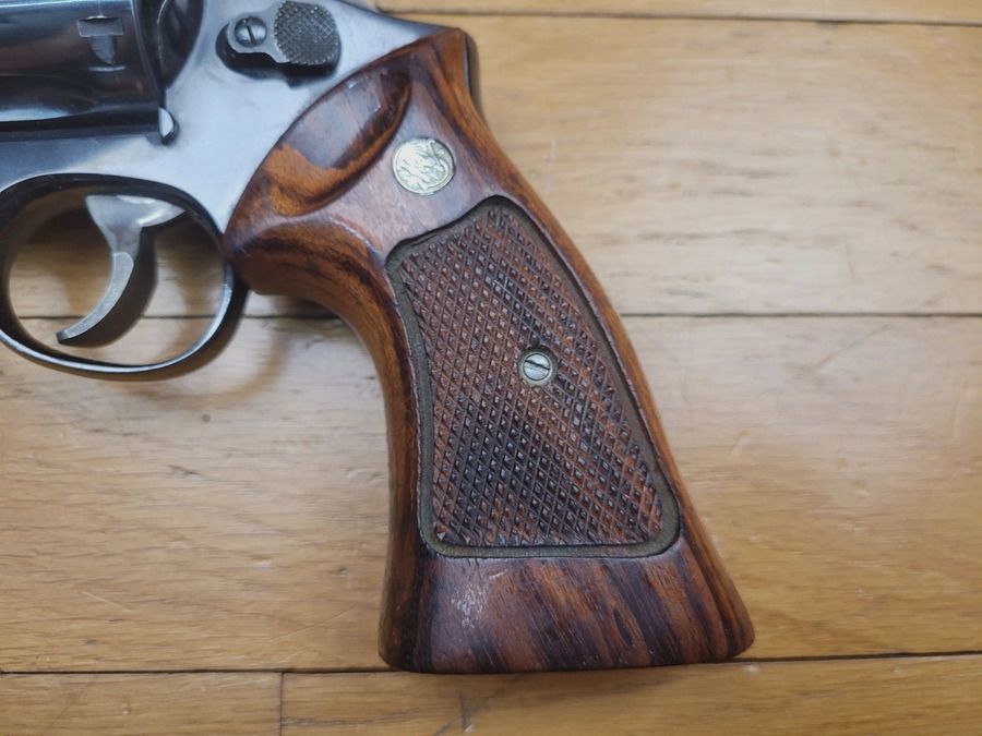 Top Smith&Wesson 27-2 – Kal. 357 Mag aus den besten Produktionsjahren – Waffe von 1977 – 5 Zoll – hervorragende Verarbeitung und Anpassungen – einwandfreie Mechanik – TBE +, Bild 13 von 18