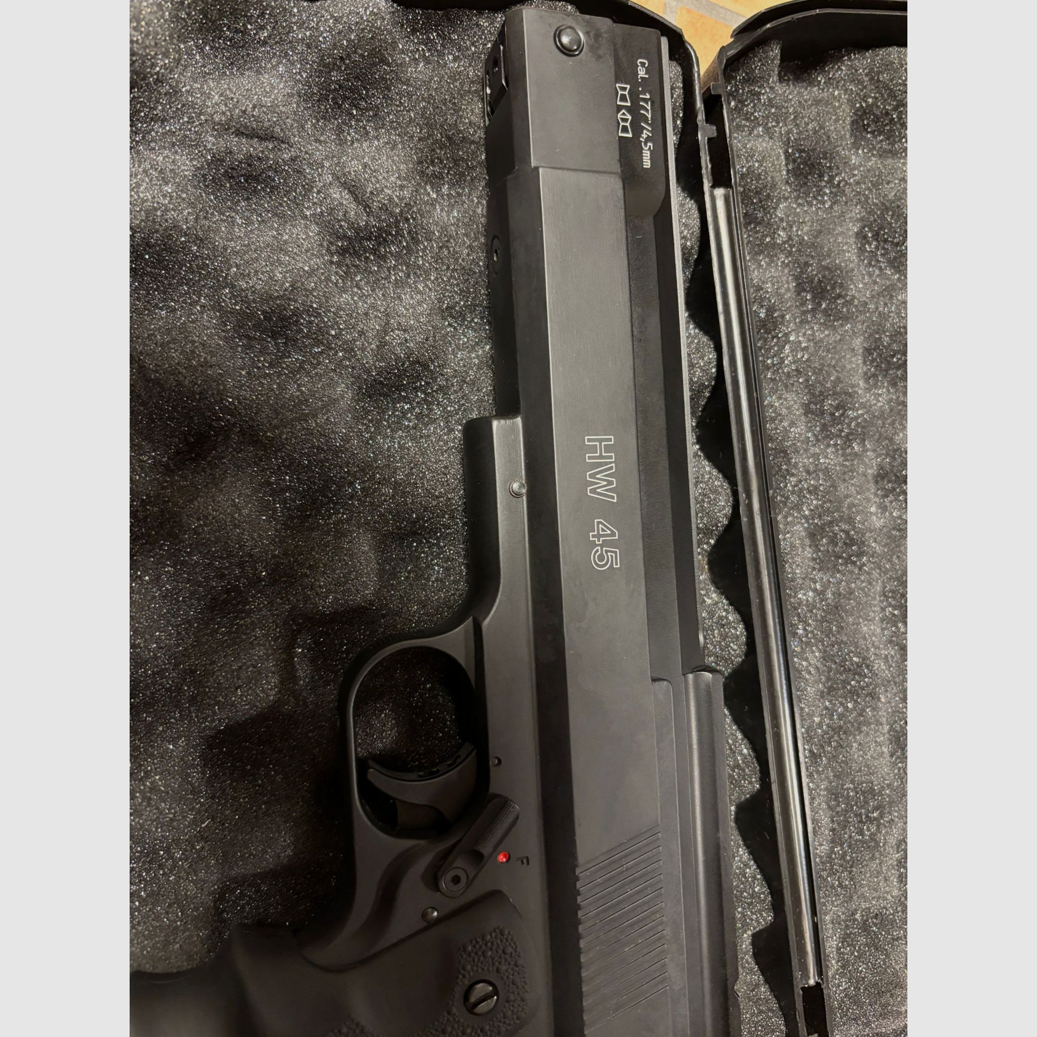 Weihrauch HW 45 – 4,5 mm – inkl. Koffer & Diabolos