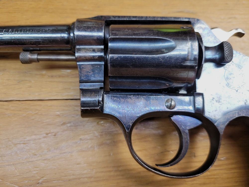 Sehr schöner und seltener Revolver Cordero – Kal. 8 mm92 – Kopie des Colt Police Positive 1907 – Seltene Herstellung Garate y Anitua aus der Vorkriegszeit – Exzellente Mechanik, schöne Brünierung und nahezu perfekte Griffschalen – Lauf von 128 mm und spiegelglatte Kammern – TBE++, Bild 5 von 18