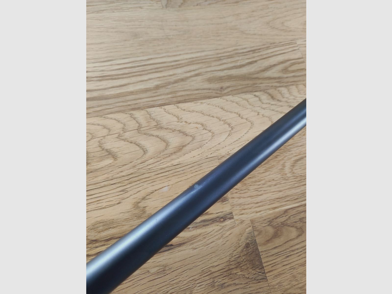 Blaser R93  Wechsellauf Kaliber 30-06 mit Mündungsgewinde M15x1, Verschlusskopf und Magazin.