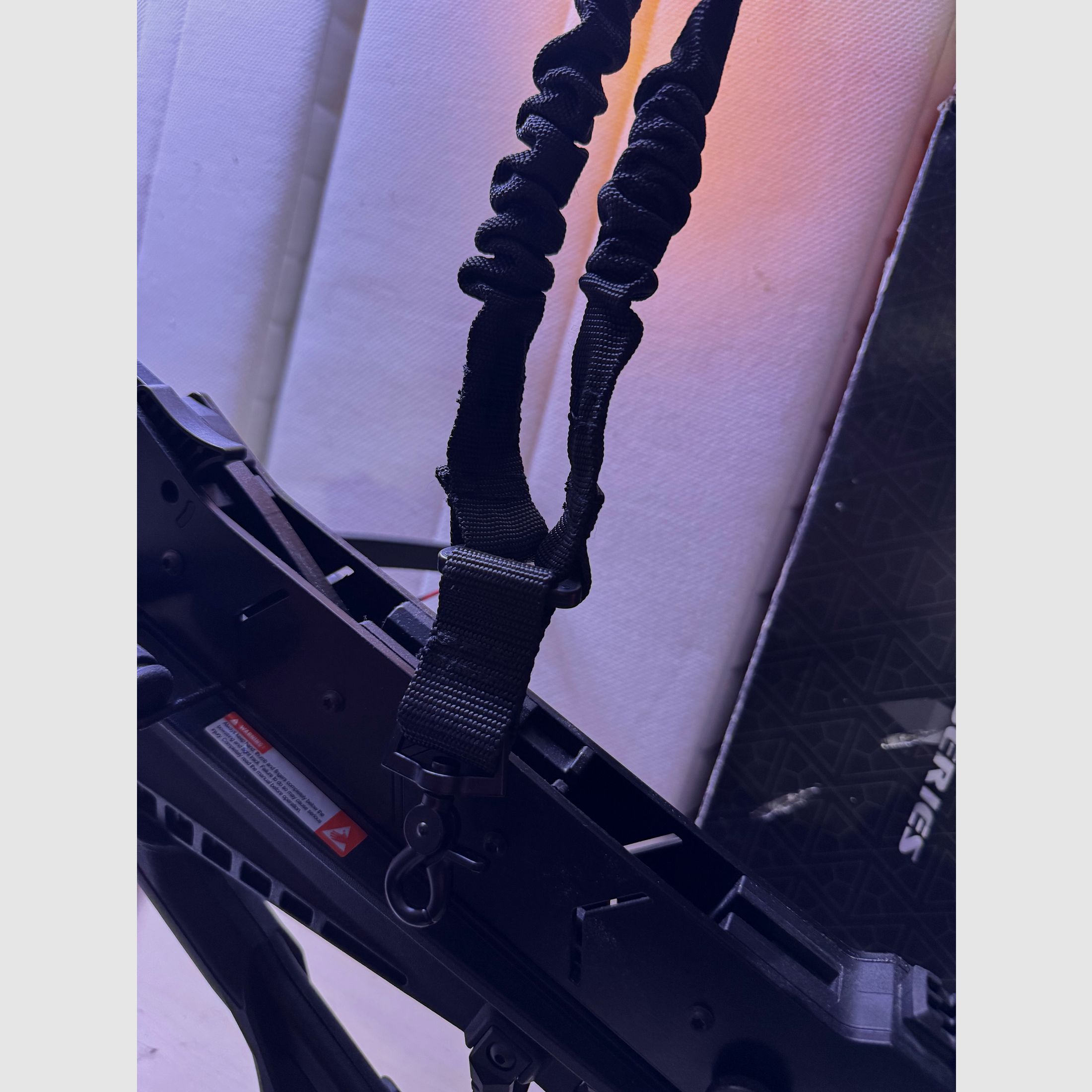 Cobra Adder mit installiertem v2 Kit und 180 lbs Wurfarm