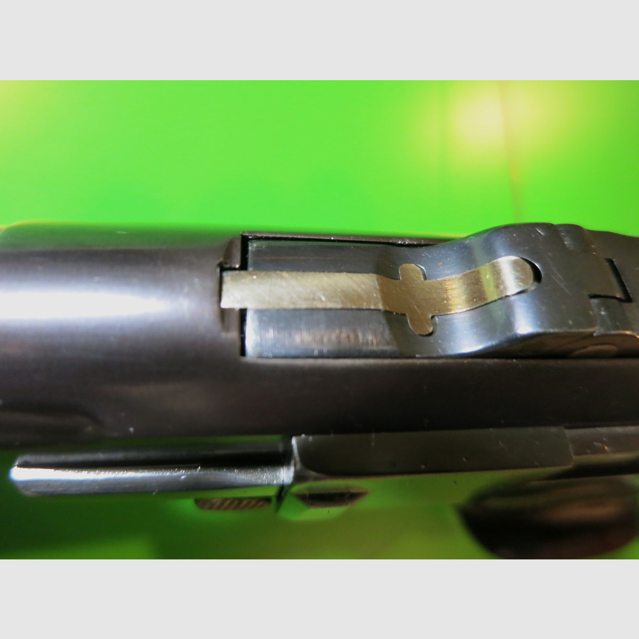 Deutsche Waffen- und Munitionsfabriken (DWM) , Pistole 08 P08, Pistole 1904, Marinepistole Modell 1904, 9 mm Luger     #47-