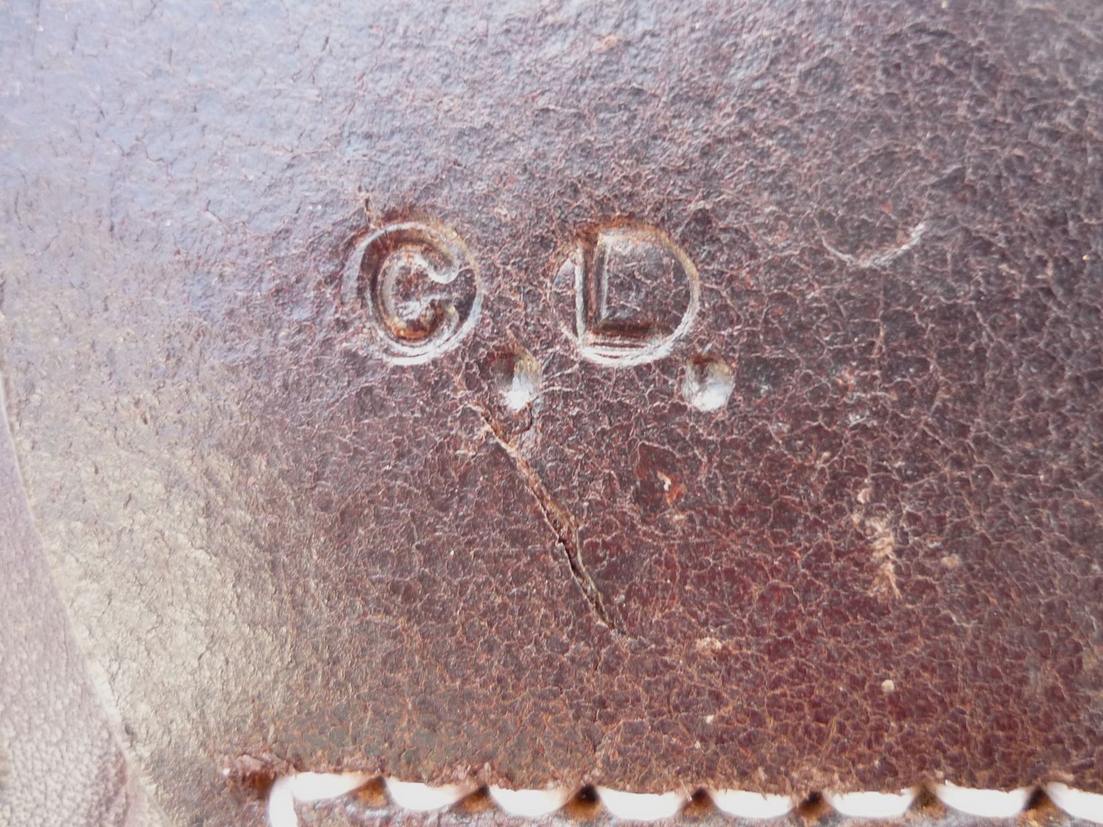 HKDesign Holster Art. Nr. 005 mit Randschlagmuster für einen kleineren Revolver - Linkshänder