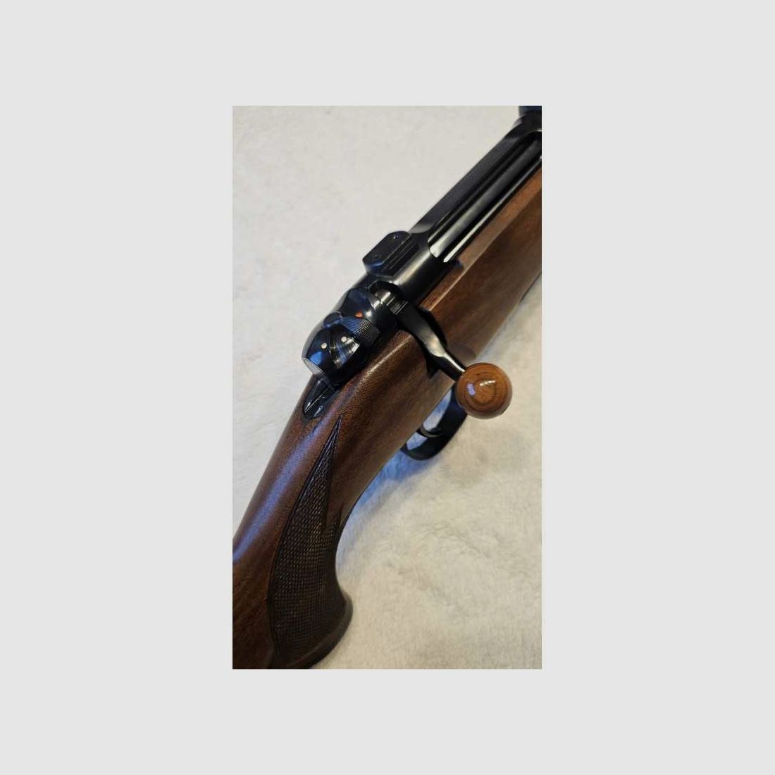 Heym SR21 8x57 IS Classic Repeating Rifle with Leica Magnus