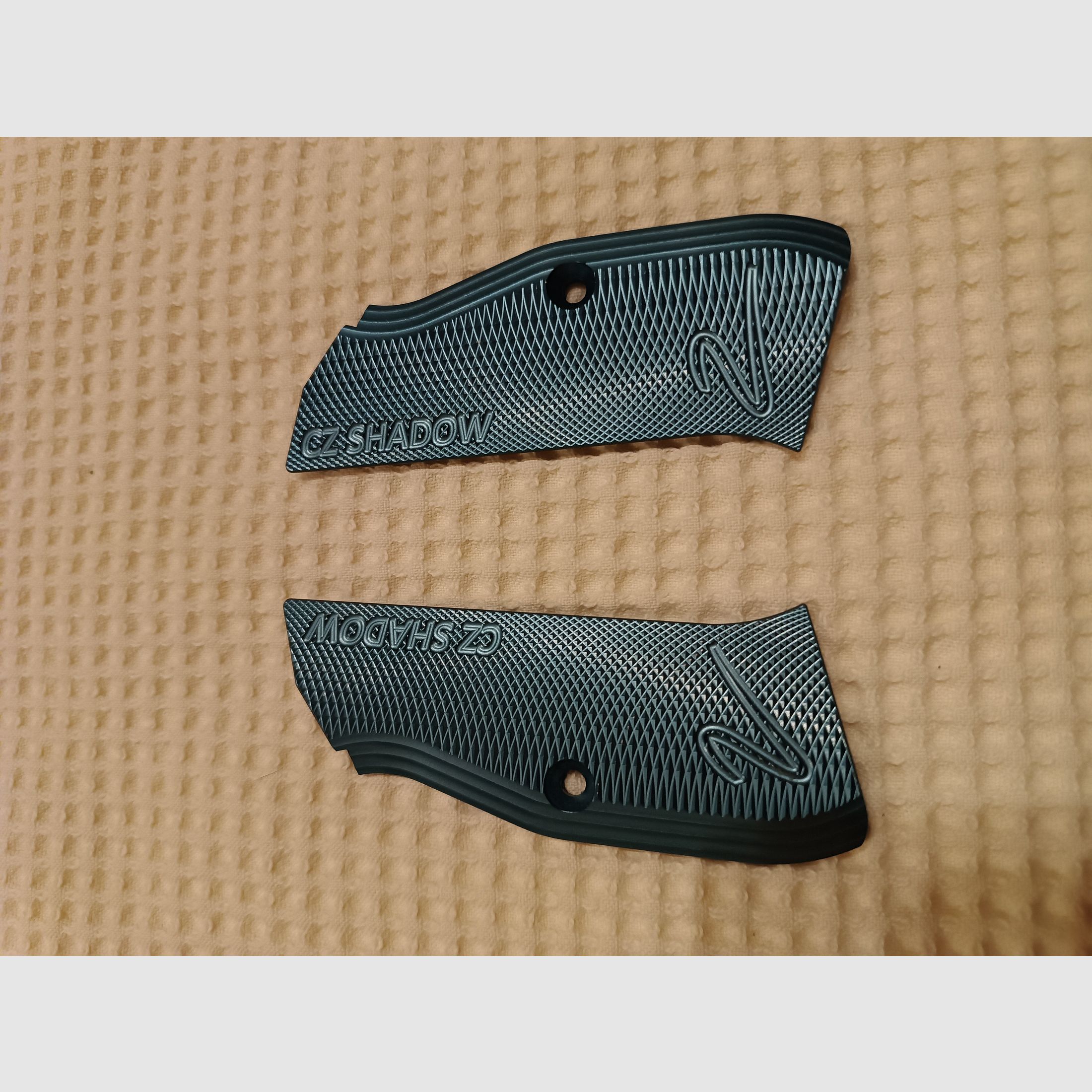 CZ Shadow grip panels blauw lang.