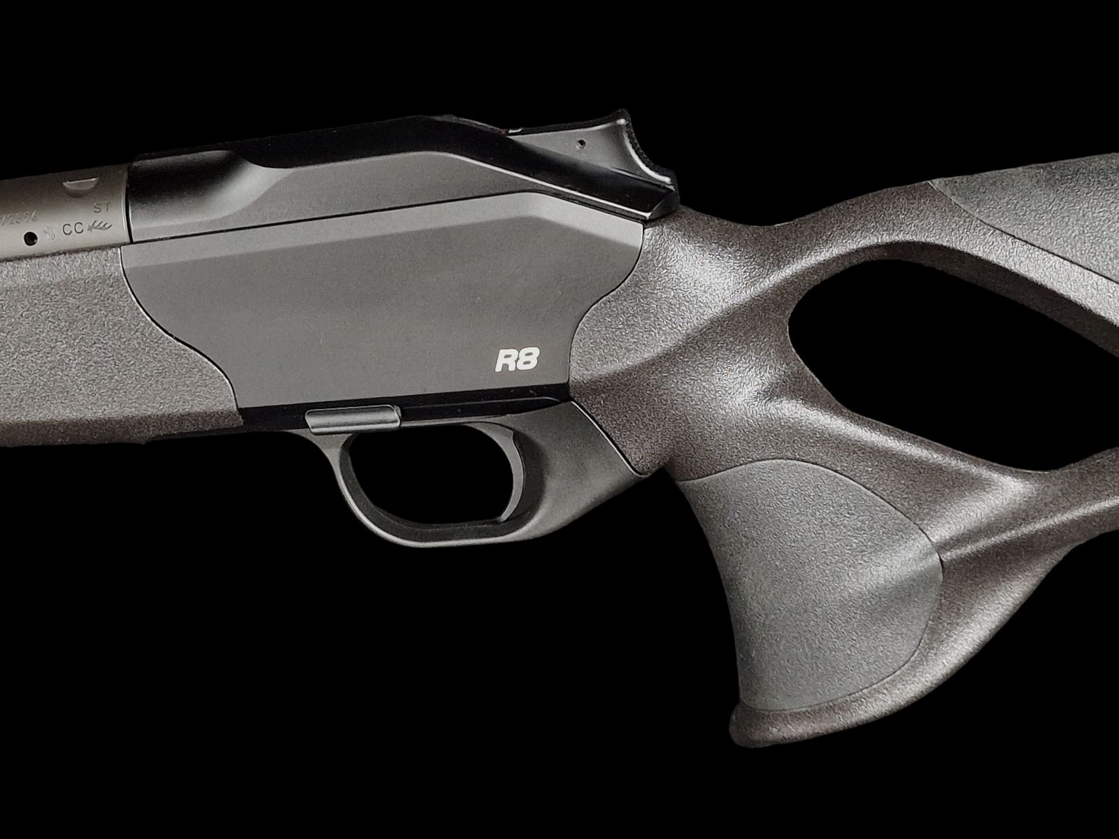 Blaser R8 Ultimate Kal. 30-06 Spring.  52cm LL und M15x1 sofort verfügbar bei taunus-waffen.de