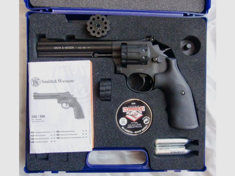 CO2-Revolver Smith & Wesson, Mod. 586, gut erhalten, incl. Zubehör, AB 1,--EUR STARTGEBOT!