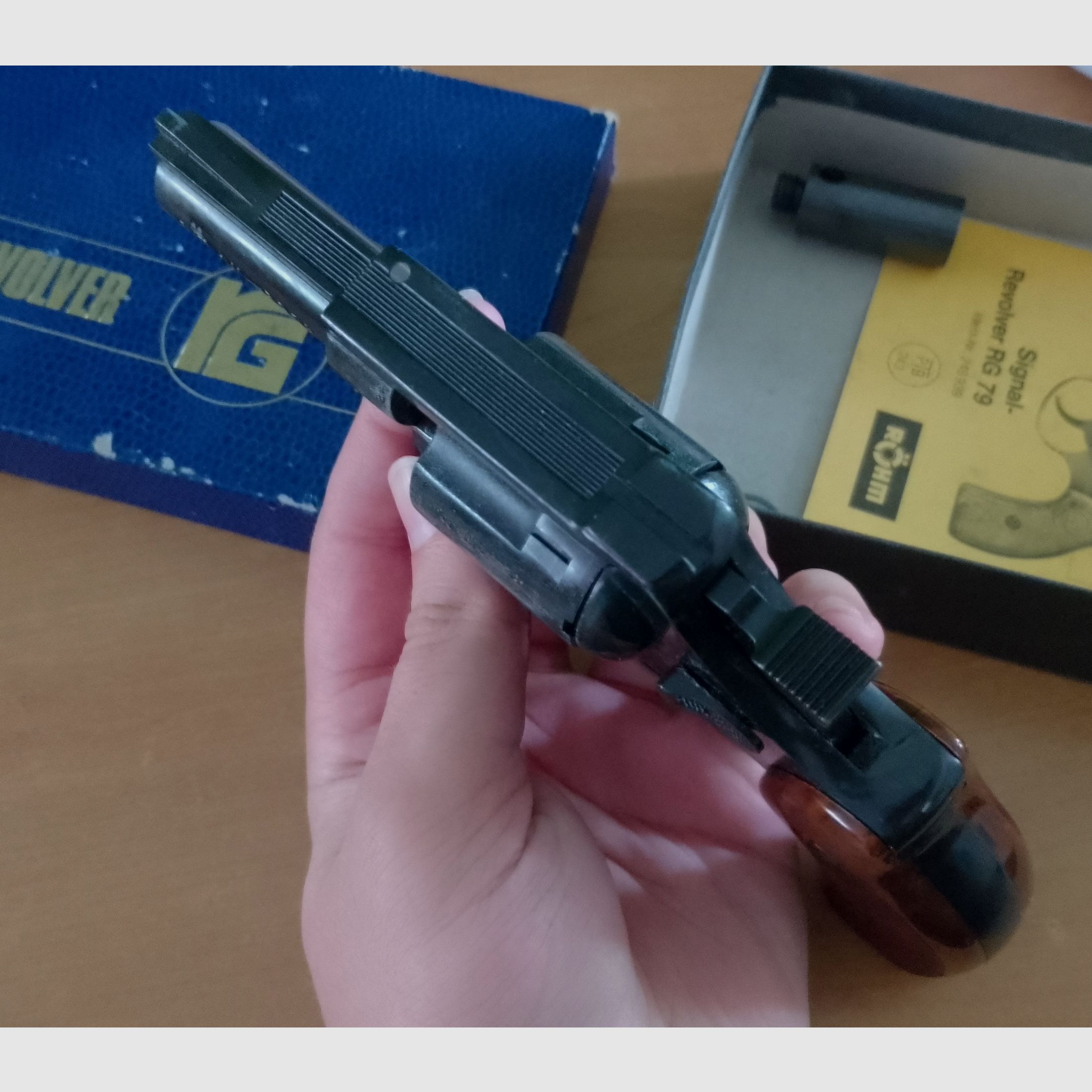 Seltener Röhm RG 79 im Kaliber 9mm Knall/ PTB 243 komplett mit Zubehör!