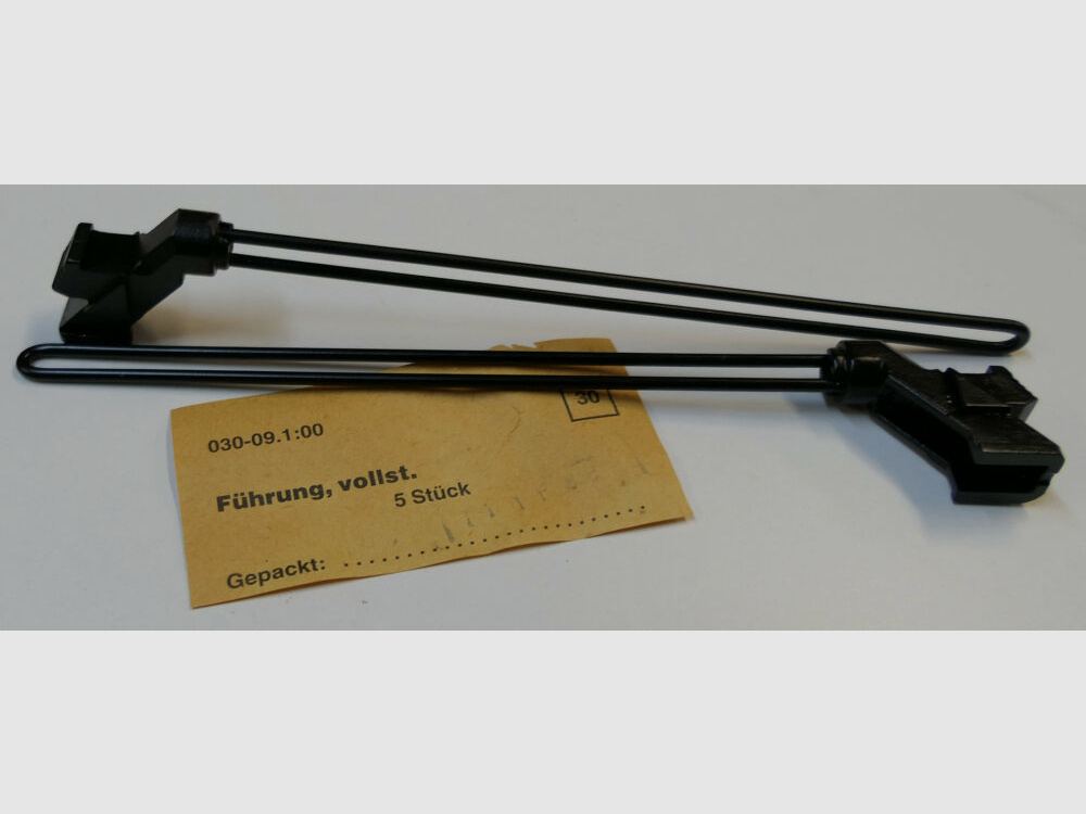 DDR VEB apparaten- en gereedschapsbouw Wiesa originele DDR NVA AK 47 geleiding compleet, geleidingsvoet [ 30 ] ongebruikt, ne