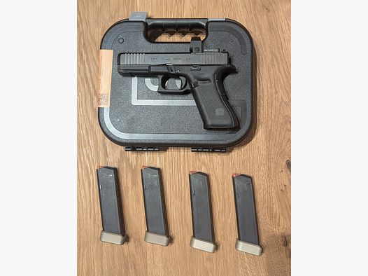 Glock 17 Gen 5 MOS + 4 Magazine + Holster
