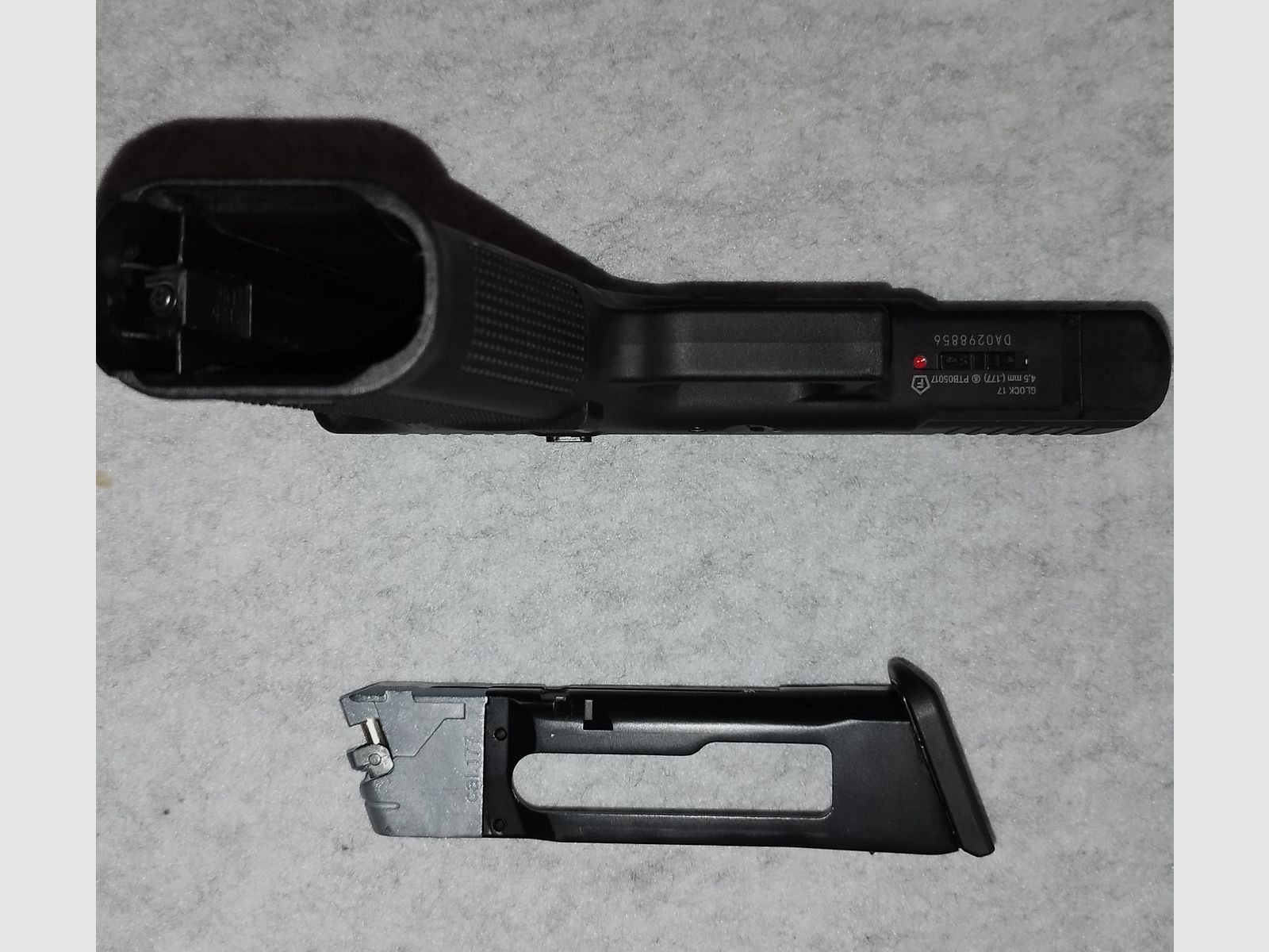 Glock 17 Gen 5 CO2 4.5mm BB with blowback and remaining warranty