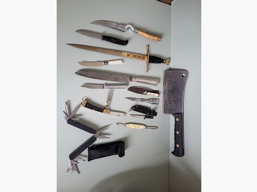 Messer Konvolut - Dolch - Toledo - Klappmesser - Beil - Pfadfinder Dolch 