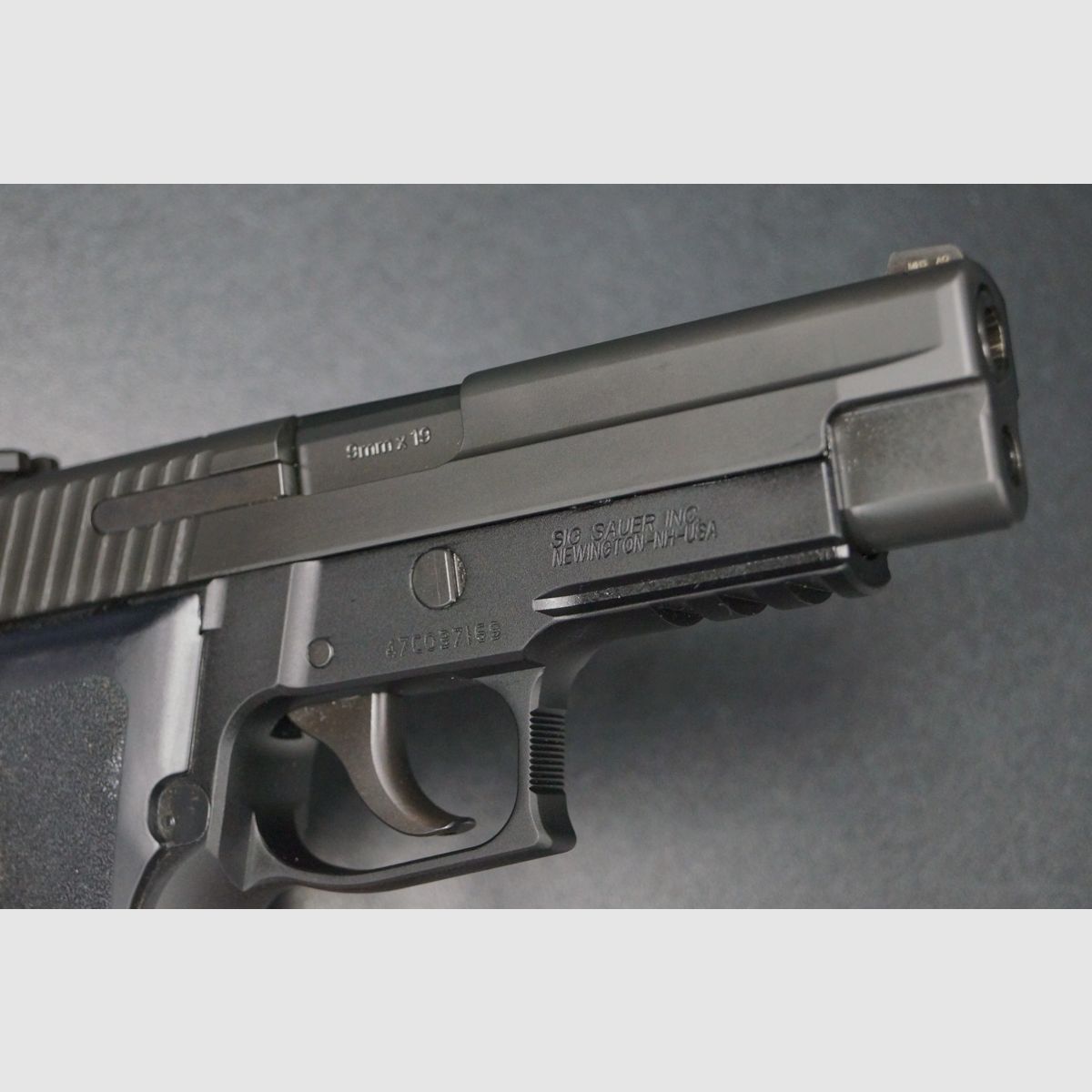 Sig Sauer P226 Nitron as new, image 2 of 6