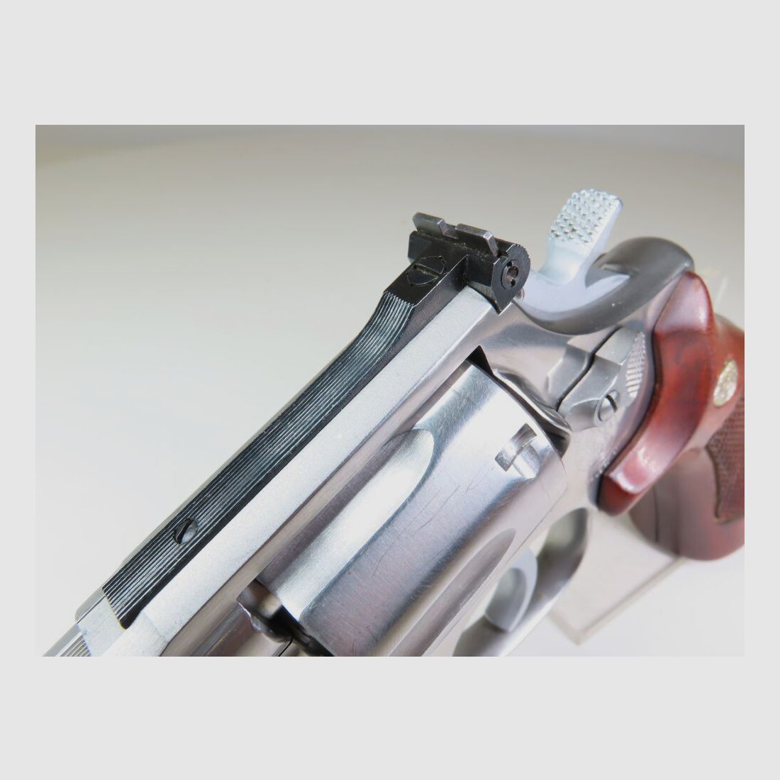 Smith & Wesson 686 in 6 inches