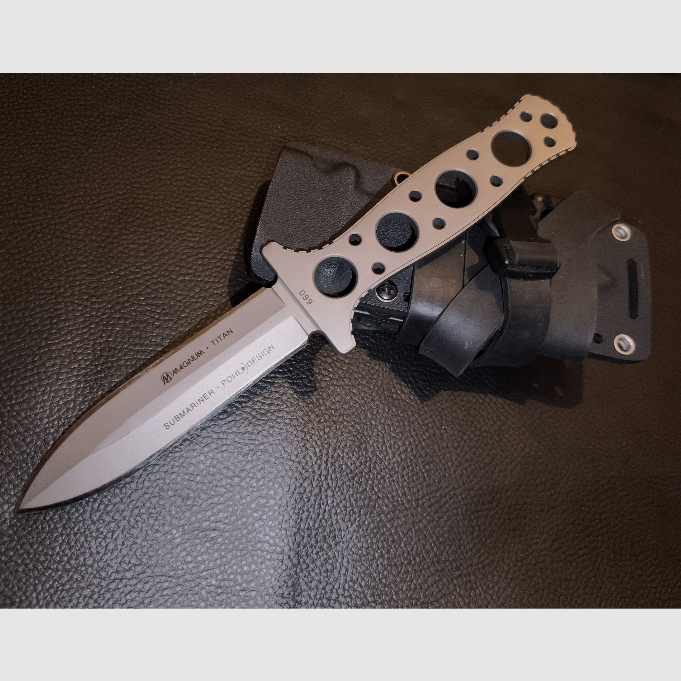 Böker Magnum Submariner Titan Pohl Design